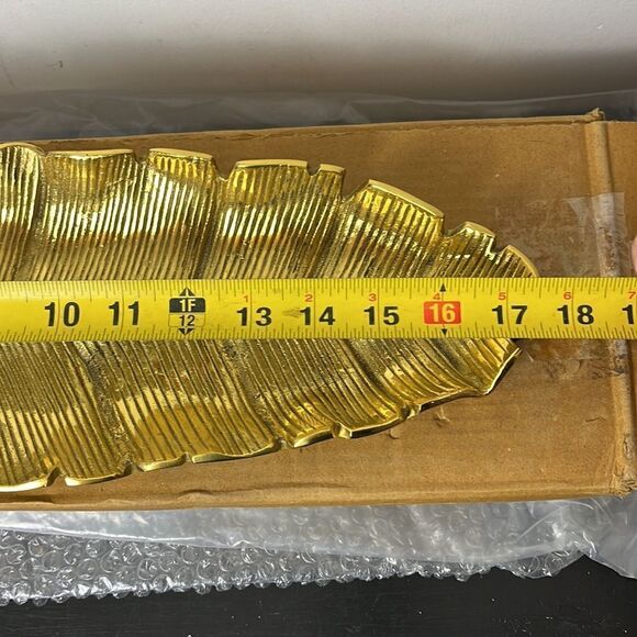 William Sonoma banana leaf tray - Picture 4 of 8